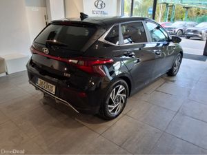 Hyundai i20 DELUXE PLUS - Only 7,000 Km - - Image 2