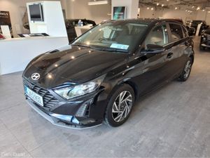 Hyundai i20 DELUXE PLUS - Only 7,000 Km - - Image 3