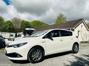 TOYOTA AURIS 2016 HYBRID 68000 KM ONLY - Image 4