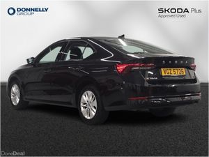 Skoda OCTAVIA Diesel Hatchback SE Technology - Image 4