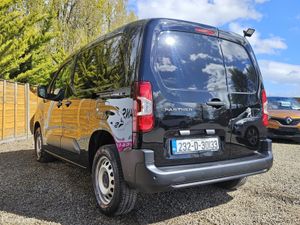 2023 PEUGEOT PARTNER 3 SEATS  WITH ONLY 32KLMS  A - Image 2