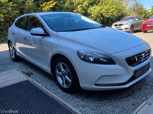Volvo V40 Automatic 1.6 - Image 2