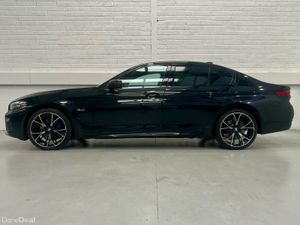 BMW 5 Series 530e M Sport 290bhp Auto Saloon - Image 4