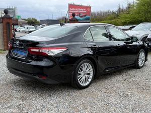2021 Toyota Camry HYBRID PLATINUM AUTO - Image 3