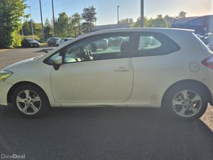 Toyota Auris 2010 1.4 Nct & Tax - Image 4