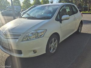 Toyota Auris 2010 1.4 Nct & Tax - Image 3