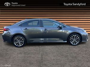 Toyota Corolla LUNA SPORT SALOON // HEATED SEATS / - Image 3