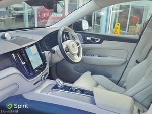 Volvo XC60 Ultra Black T8 Phev Sun Roof - Image 3