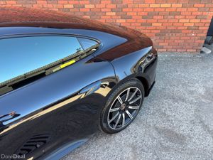 Porsche Taycan 4S Black Edition *Porsche Warranty* - Image 4