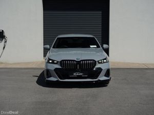 BMW 5-Series 530E M SPORT *HARMON KARDON* - Image 2