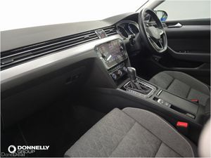 Volkswagen Passat Diesel Estate SE Nav - Image 3