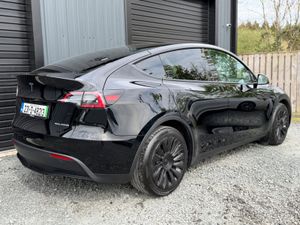 Tesla Model Y 2023 Long Range - Image 4