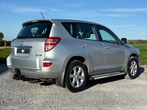 • 2010 Toyota RAV4 2.0 D-4D 4x4 - 1 Owner - Image 3