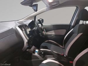 Nissan Note NOTE DAA-HE12 Hybrid - Image 4