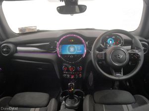 Mini Cooper 3-Door Cooper Sport - Image 4