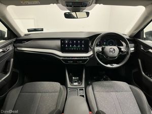 Skoda Octavia Style DSG 2.0TDI 150BHP - Reversing - Image 4