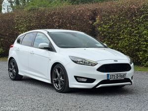 Ford Focus 2017 TDCI 2.0 ST-Line 150 HP - Image 2