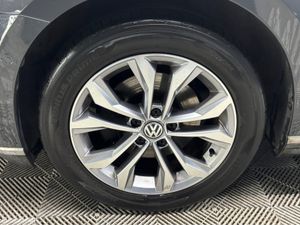 Volkswagen Passat HIGHLINE BE 2.0 TDI MANUAL 6SPEE - Image 4