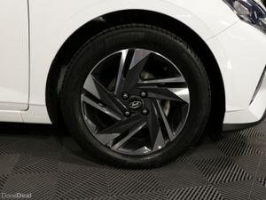 Hyundai i20 DELUXE PLUS 1.2L PETROL HATCHBACK - Image 4