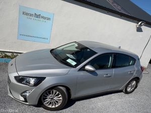 Ford Focus TITANIUM 120PS 5DR - Image 2