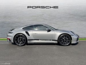Porsche 911 911 Turbo S - Image 4