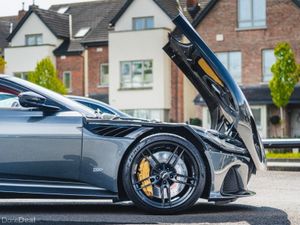 Aston Martin DBS DBS SUPERLEGGERA V12 - Image 4