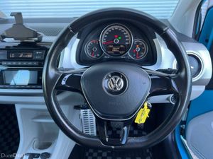 Volkswagen up! 1.0 TSI // HEATED SEATS // PARKING - Image 4