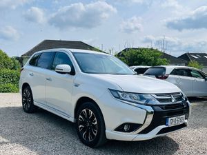Mitsubishi Outlander 2017 Plug In Hybrid - Image 4