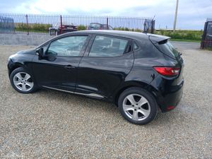 Renault Clio 2015 1.1 petrol 5 door - Image 2