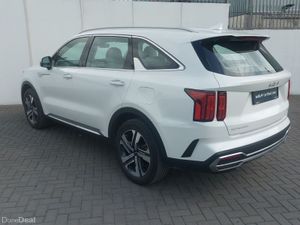Kia Sorento 1.6 PHEV K3 4X4 7 seats - Image 3