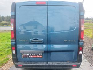 RENAULT TRAFIC 162' 6 SEATER - Image 2