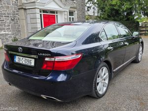 Lexus LS 5.0 V8 Hybrid - Image 3