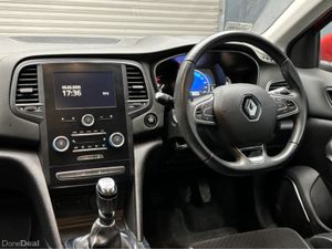 Renault Megane DYNAMIQUE NAV DCI 110 4DR - Image 2
