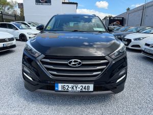 2016 (162) Hyundai Tucson 1.7 D Executive - Image 2