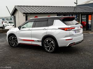 2023 Mitsubishi Outlander RALLIART EDITION - Image 3