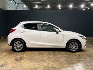 Mazda Demio 1.5 AUTOMATIC - REVERSE CAMERA - Image 3