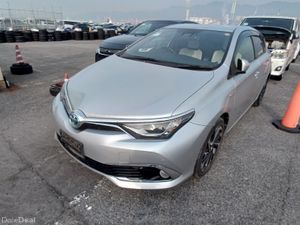 2016 Toyota Auris Hybrid Automatic - Image 2
