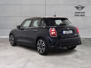 Mini Cooper 5-Door Cooper Exclusive - Image 3