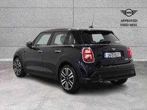 Mini Cooper 5-Door Cooper Exclusive - Image 3