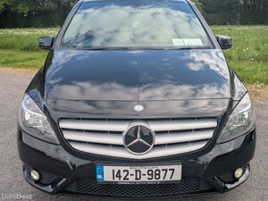 Mercedes-Benz B-Class reverse camera& heated seats - Image 2