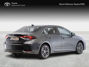 Toyota Corolla Luna Sport Hybrid Saloon - Image 2