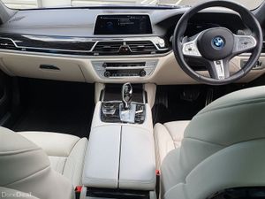 BMW 7-Series 745e M Sport Saloon - Image 4
