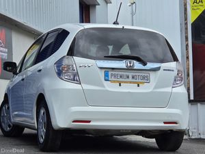 Honda Fit Hybrid Automatic - Image 4
