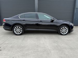 Volkswagen Passat 2.0 TDI MANUAL 6SPEED FWD 150HP - Image 3