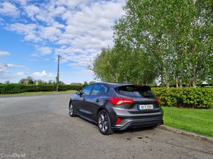 Ford Focus (NCT TESTED AND TAXED)!!! - Image 4