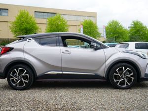 2021 Toyota CHR Hybrid Automatic - Image 3