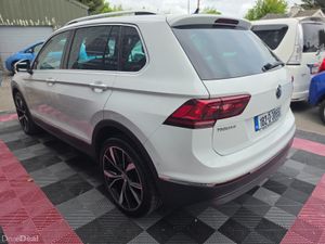 182 VOLKSWAGEN TIGUAN AUTOMATIC 2.0 TDi - Image 2