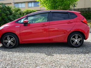 2016 Honda Fit Hybrid Automatic - Image 3