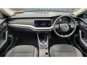 Skoda Octavia AMBITION 1.0 TSI 110 BHP D.S.G AUTO- - Image 3