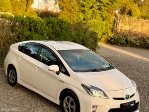 2013 Toyota Prius 1.8 Hybrid Automatic - Image 3